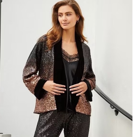 JOHNNY WAS SEQUIN DORIAN KIMONO AND SEQUIN GOLD JETT JOGGER SET. - Picture 3 of 16